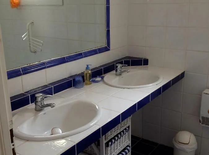 Mini A 100m De La Avec Prise De Recharge Elec Privative *